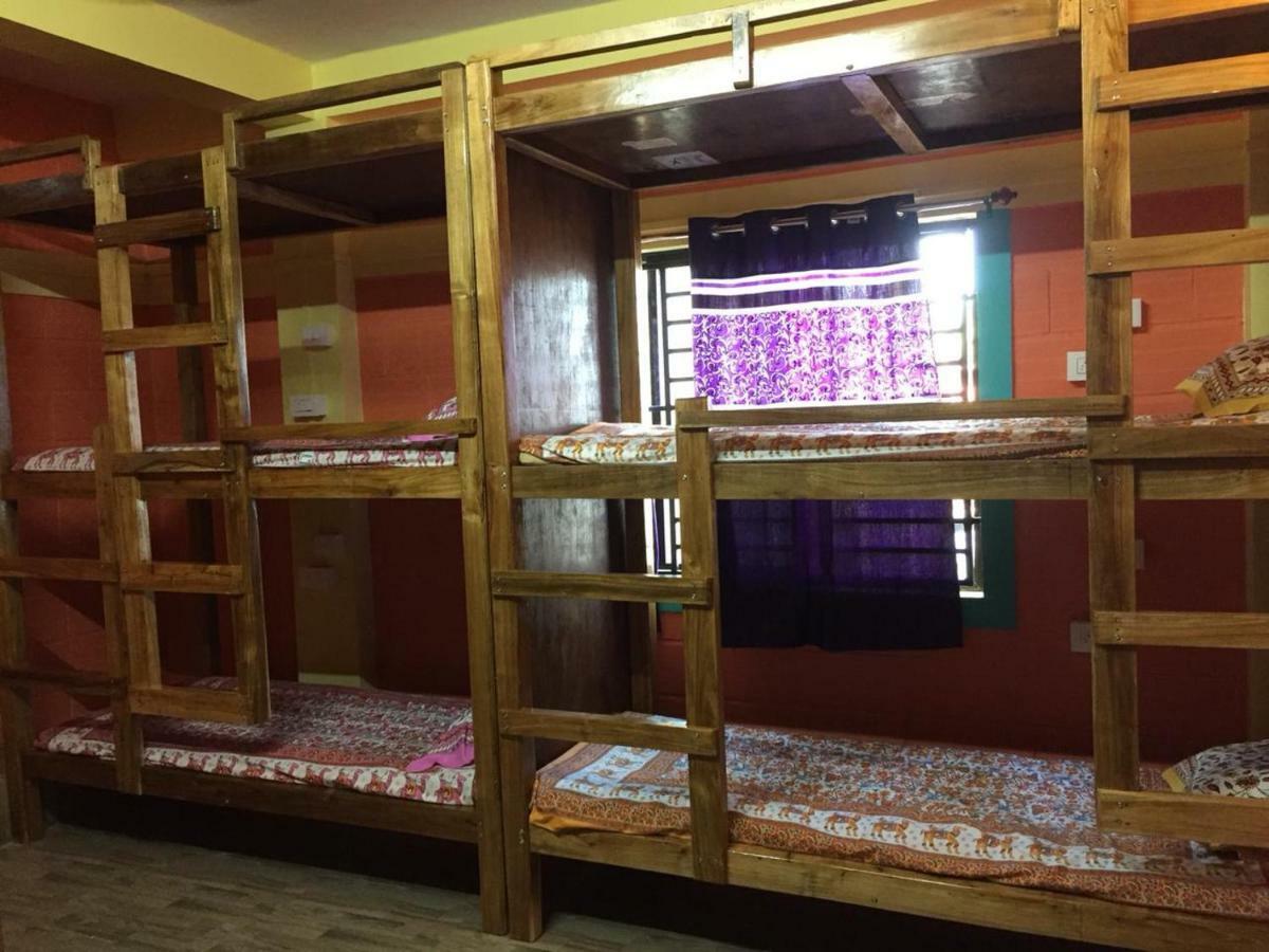 Nimmu Guest House & Restaurant Gokarna جوكارنا المظهر الخارجي الصورة